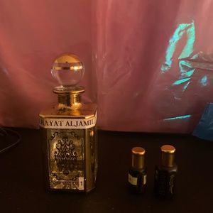 Alhayat aljamil fragrance oil medium black bottle